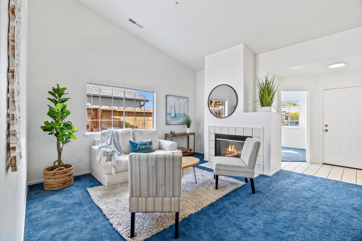 Detail Gallery Image 4 of 38 For 910 Cortina Way, Salinas,  CA 93905 - 4 Beds | 2 Baths
