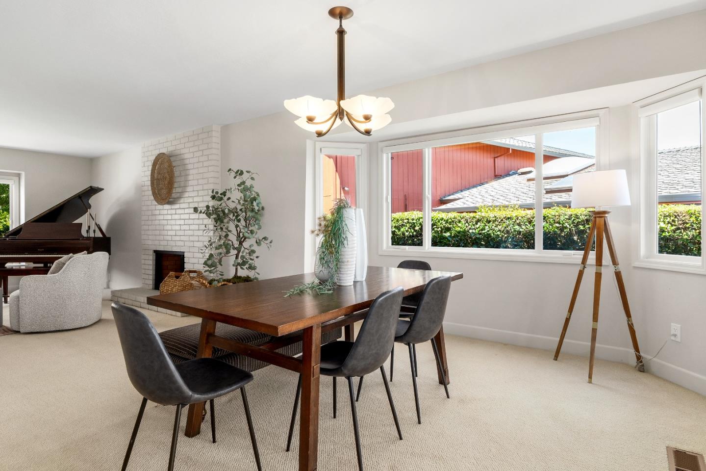 Detail Gallery Image 10 of 63 For 105 Jocelyn Ct, Santa Cruz,  CA 95060 - 4 Beds | 2/1 Baths