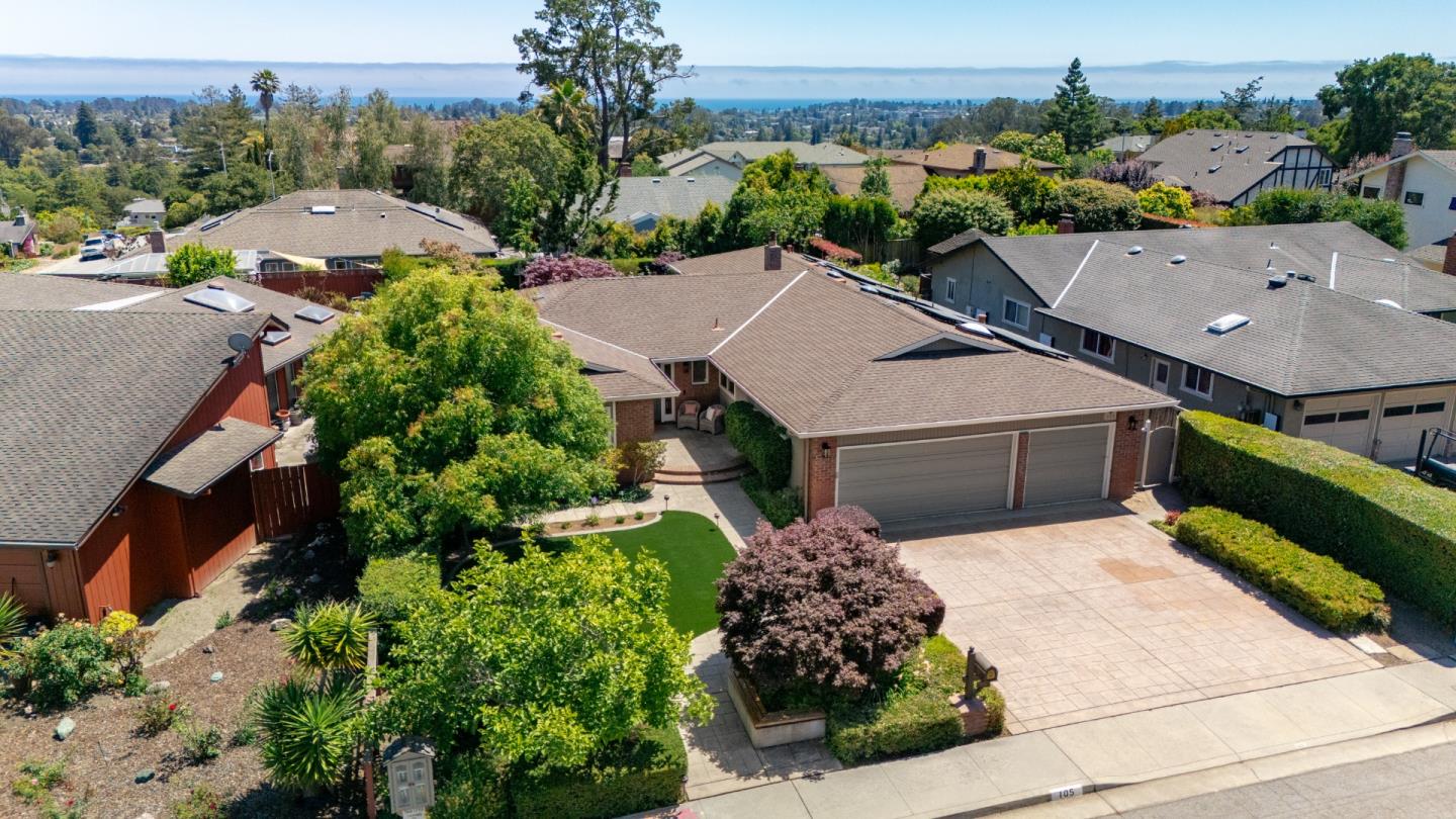 Detail Gallery Image 2 of 63 For 105 Jocelyn Ct, Santa Cruz,  CA 95060 - 4 Beds | 2/1 Baths