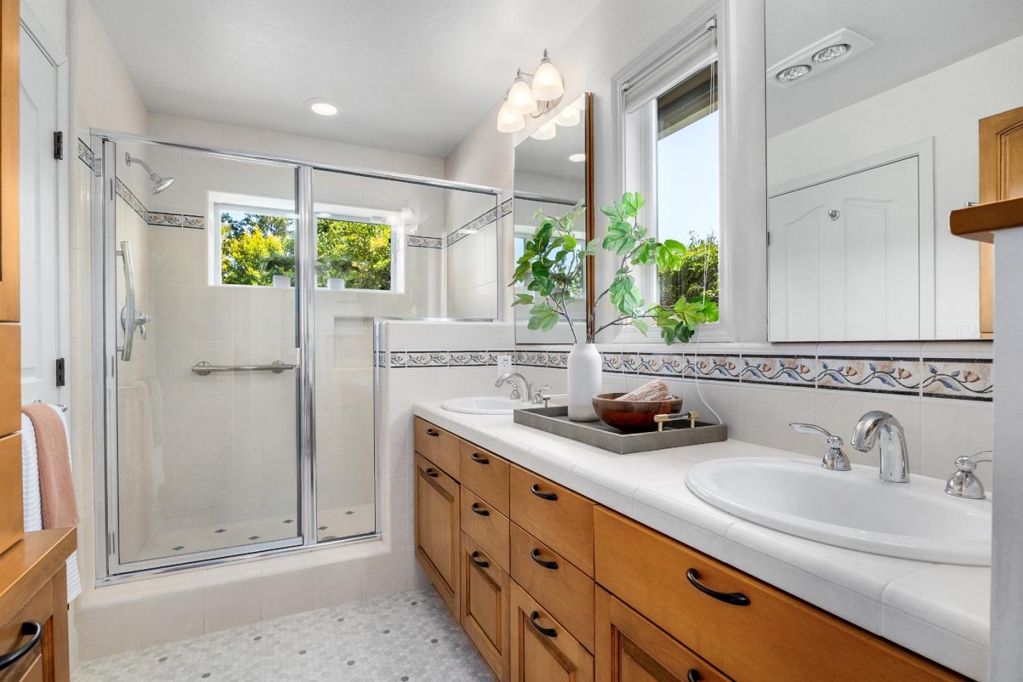 Detail Gallery Image 33 of 63 For 105 Jocelyn Ct, Santa Cruz,  CA 95060 - 4 Beds | 2/1 Baths