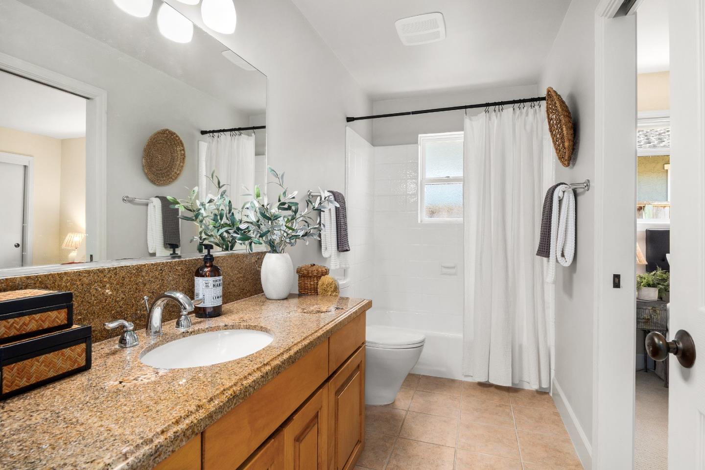 Detail Gallery Image 42 of 63 For 105 Jocelyn Ct, Santa Cruz,  CA 95060 - 4 Beds | 2/1 Baths