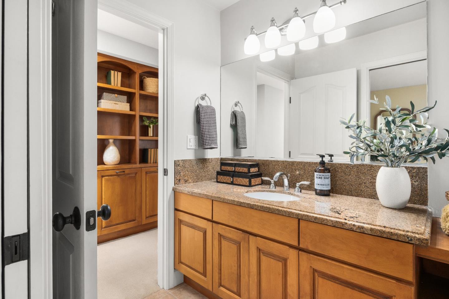 Detail Gallery Image 44 of 63 For 105 Jocelyn Ct, Santa Cruz,  CA 95060 - 4 Beds | 2/1 Baths