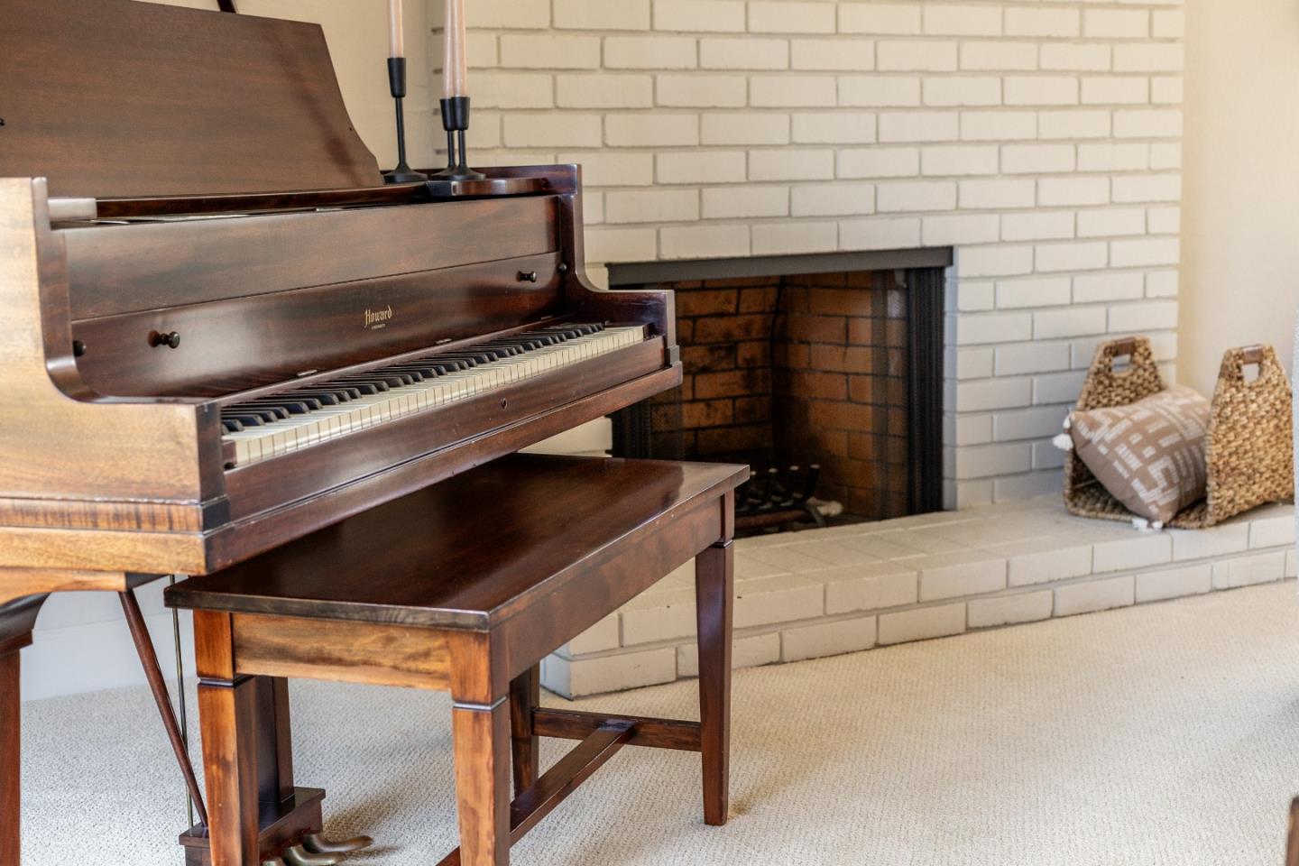 Detail Gallery Image 7 of 63 For 105 Jocelyn Ct, Santa Cruz,  CA 95060 - 4 Beds | 2/1 Baths
