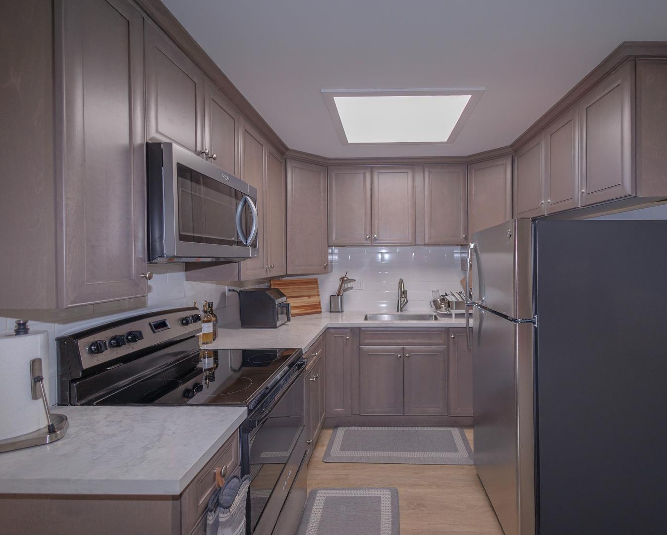 Detail Gallery Image 15 of 31 For 432 Richmond Dr, Millbrae,  CA 94030 - – Beds | – Baths
