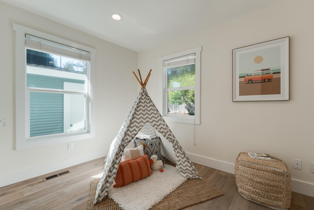 Detail Gallery Image 18 of 38 For 430 Hillcrest Dr, Aptos,  CA 95003 - 3 Beds | 2 Baths