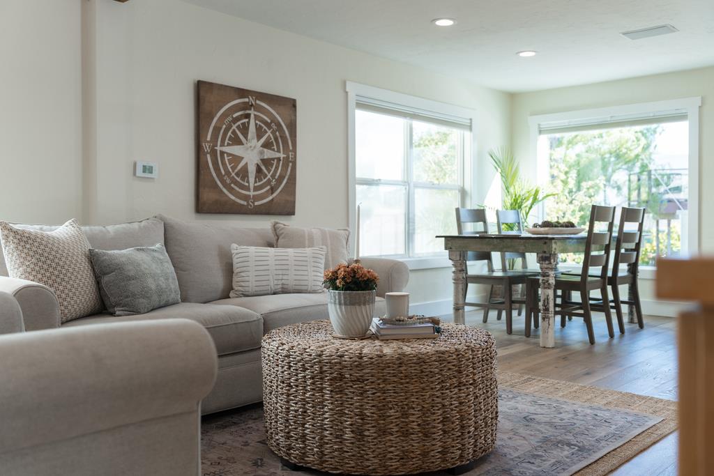 Detail Gallery Image 6 of 38 For 430 Hillcrest Dr, Aptos,  CA 95003 - 3 Beds | 2 Baths