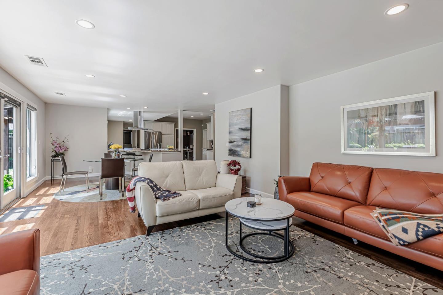 Detail Gallery Image 11 of 57 For 1738 Shasta Ave, San Jose,  CA 95128 - 3 Beds | 3 Baths