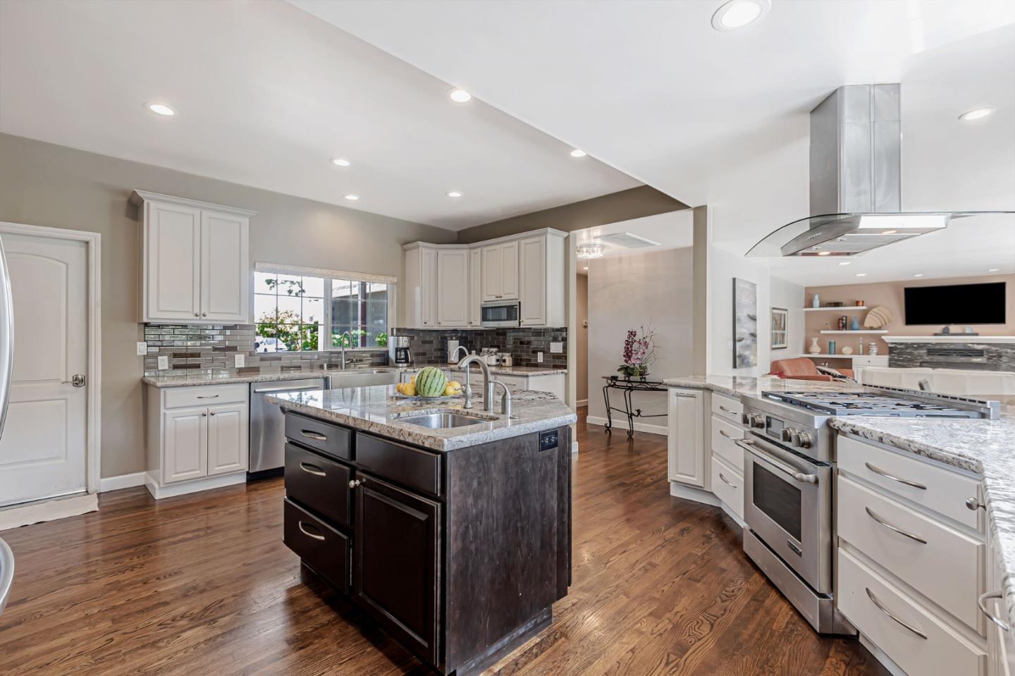 Detail Gallery Image 17 of 57 For 1738 Shasta Ave, San Jose,  CA 95128 - 3 Beds | 3 Baths