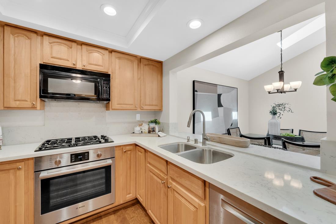 Detail Gallery Image 16 of 38 For 419 Clearview Dr, Los Gatos,  CA 95032 - 3 Beds | 2 Baths