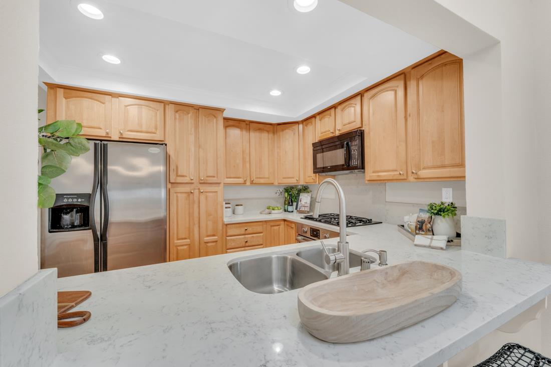 Detail Gallery Image 19 of 38 For 419 Clearview Dr, Los Gatos,  CA 95032 - 3 Beds | 2 Baths