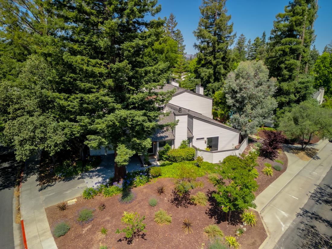 Detail Gallery Image 3 of 38 For 419 Clearview Dr, Los Gatos,  CA 95032 - 3 Beds | 2 Baths