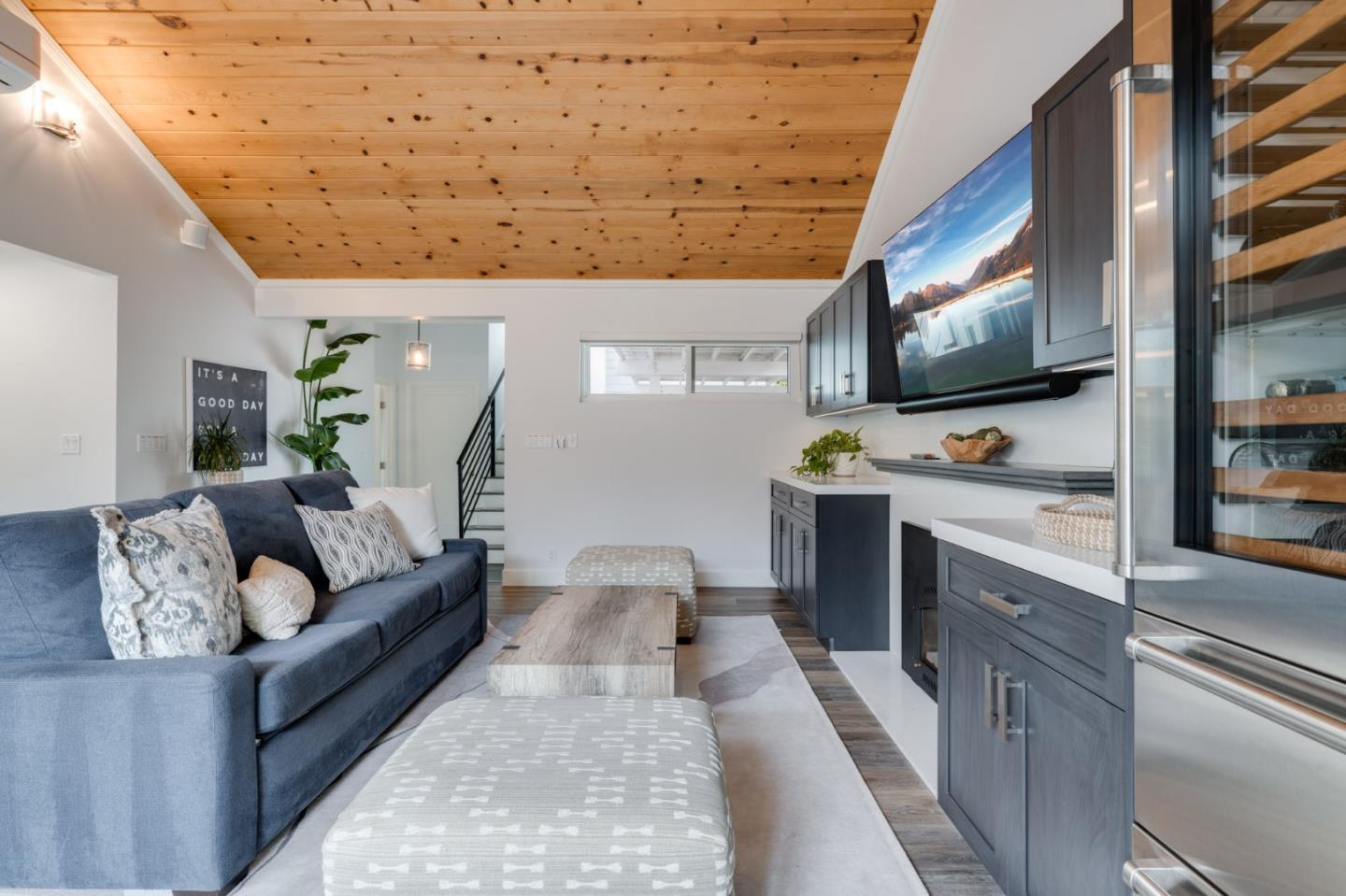 Detail Gallery Image 14 of 75 For 129 Santa Cruz Ave, Aptos,  CA 95003 - 2 Beds | 3 Baths