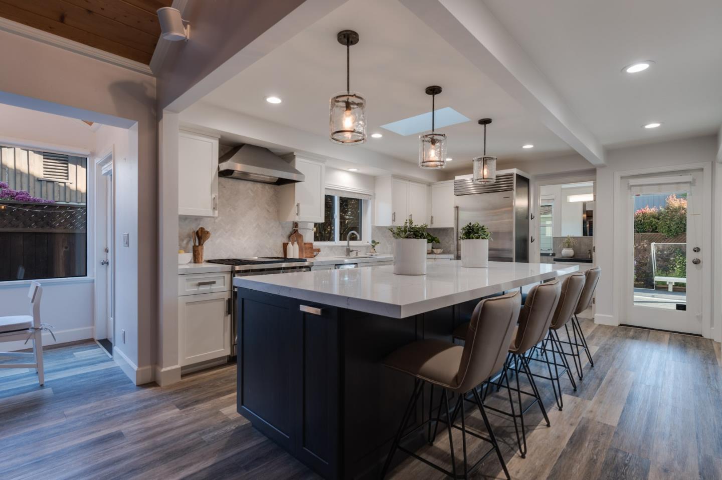 Detail Gallery Image 19 of 75 For 129 Santa Cruz Ave, Aptos,  CA 95003 - 2 Beds | 3 Baths