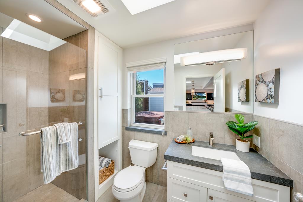 Detail Gallery Image 27 of 75 For 129 Santa Cruz Ave, Aptos,  CA 95003 - 2 Beds | 3 Baths