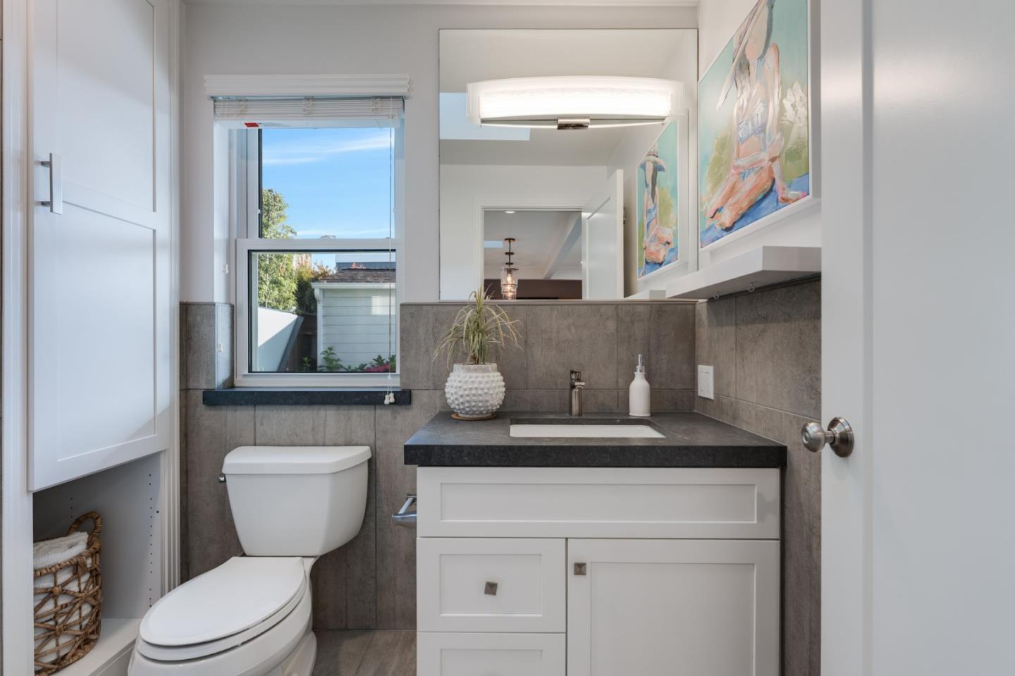 Detail Gallery Image 29 of 75 For 129 Santa Cruz Ave, Aptos,  CA 95003 - 2 Beds | 3 Baths
