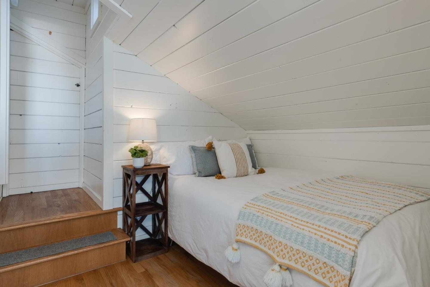 Detail Gallery Image 41 of 75 For 129 Santa Cruz Ave, Aptos,  CA 95003 - 2 Beds | 3 Baths