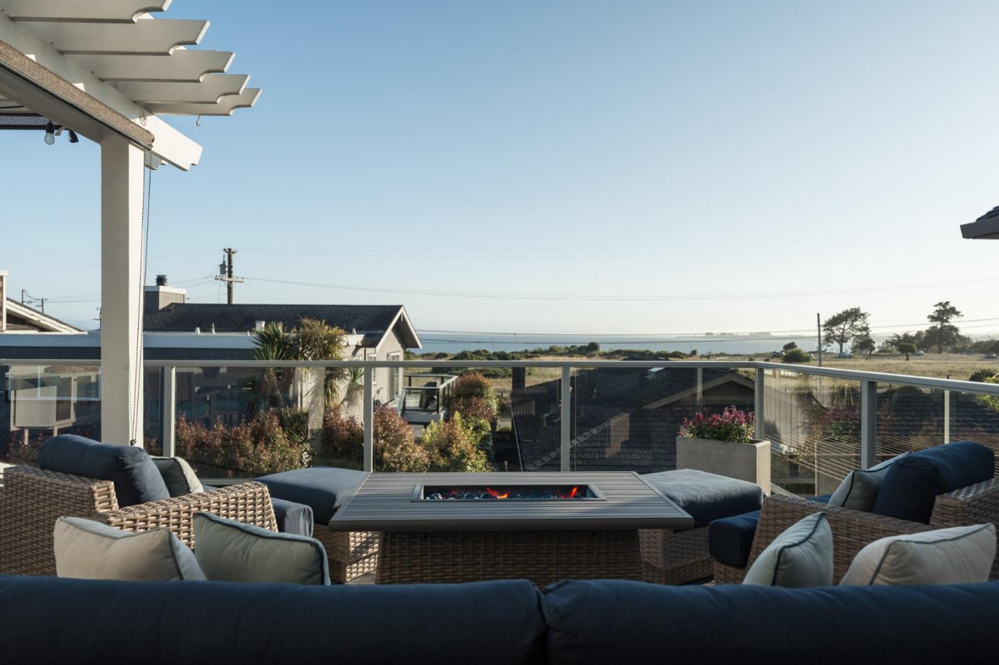 Detail Gallery Image 52 of 75 For 129 Santa Cruz Ave, Aptos,  CA 95003 - 2 Beds | 3 Baths