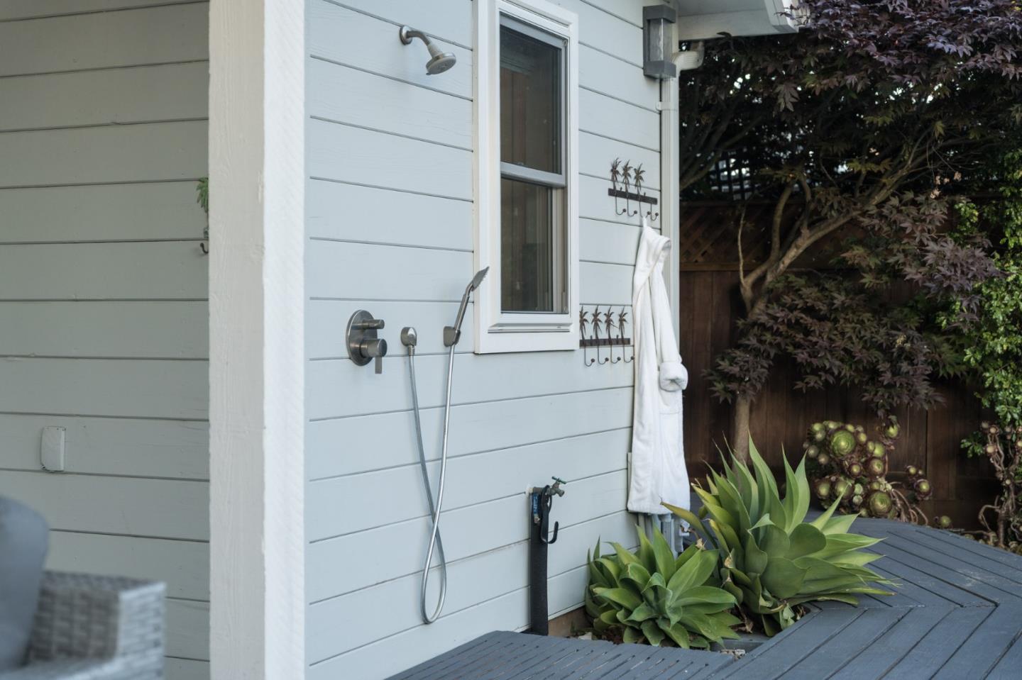 Detail Gallery Image 55 of 75 For 129 Santa Cruz Ave, Aptos,  CA 95003 - 2 Beds | 3 Baths
