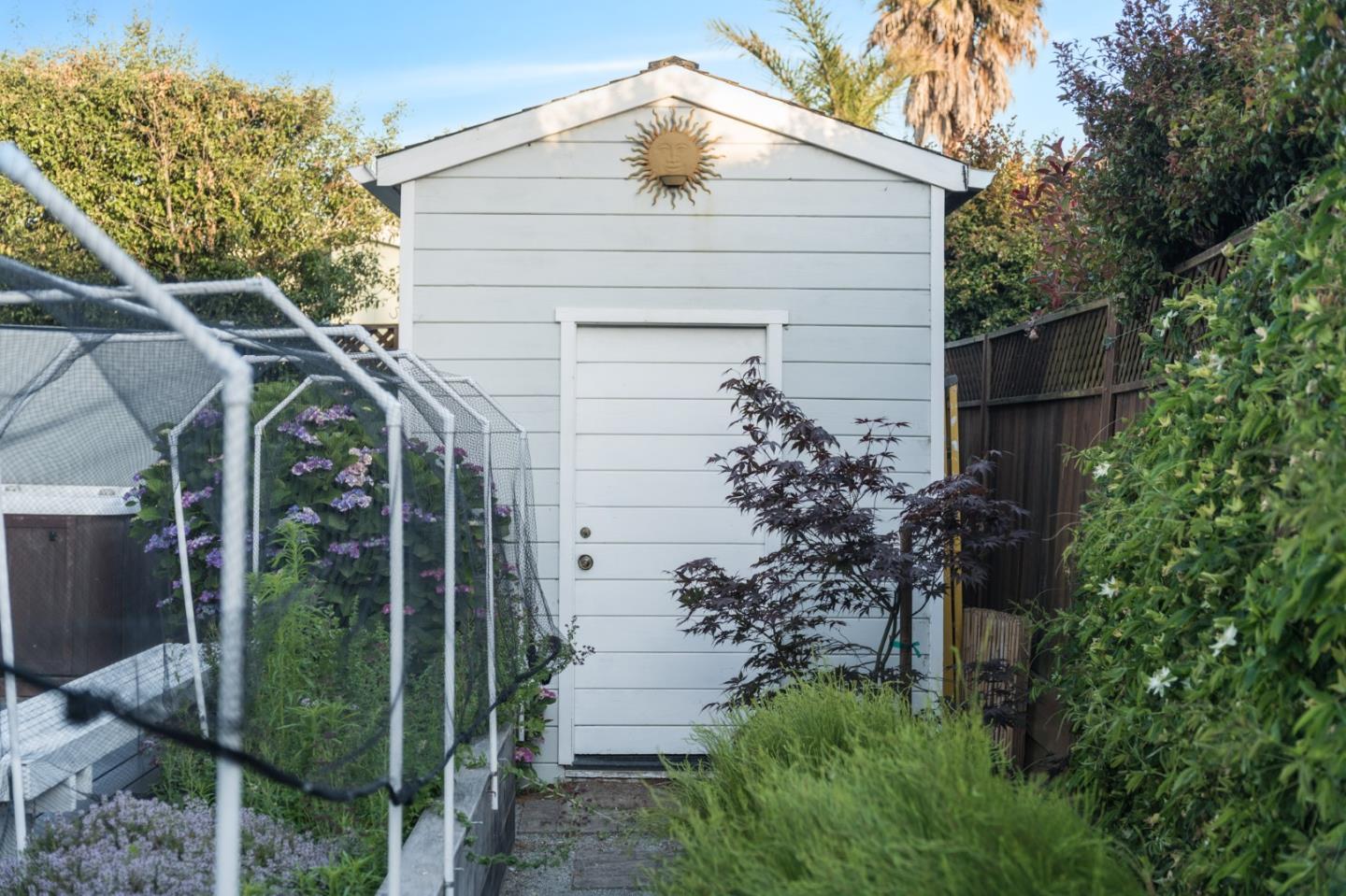 Detail Gallery Image 62 of 75 For 129 Santa Cruz Ave, Aptos,  CA 95003 - 2 Beds | 3 Baths