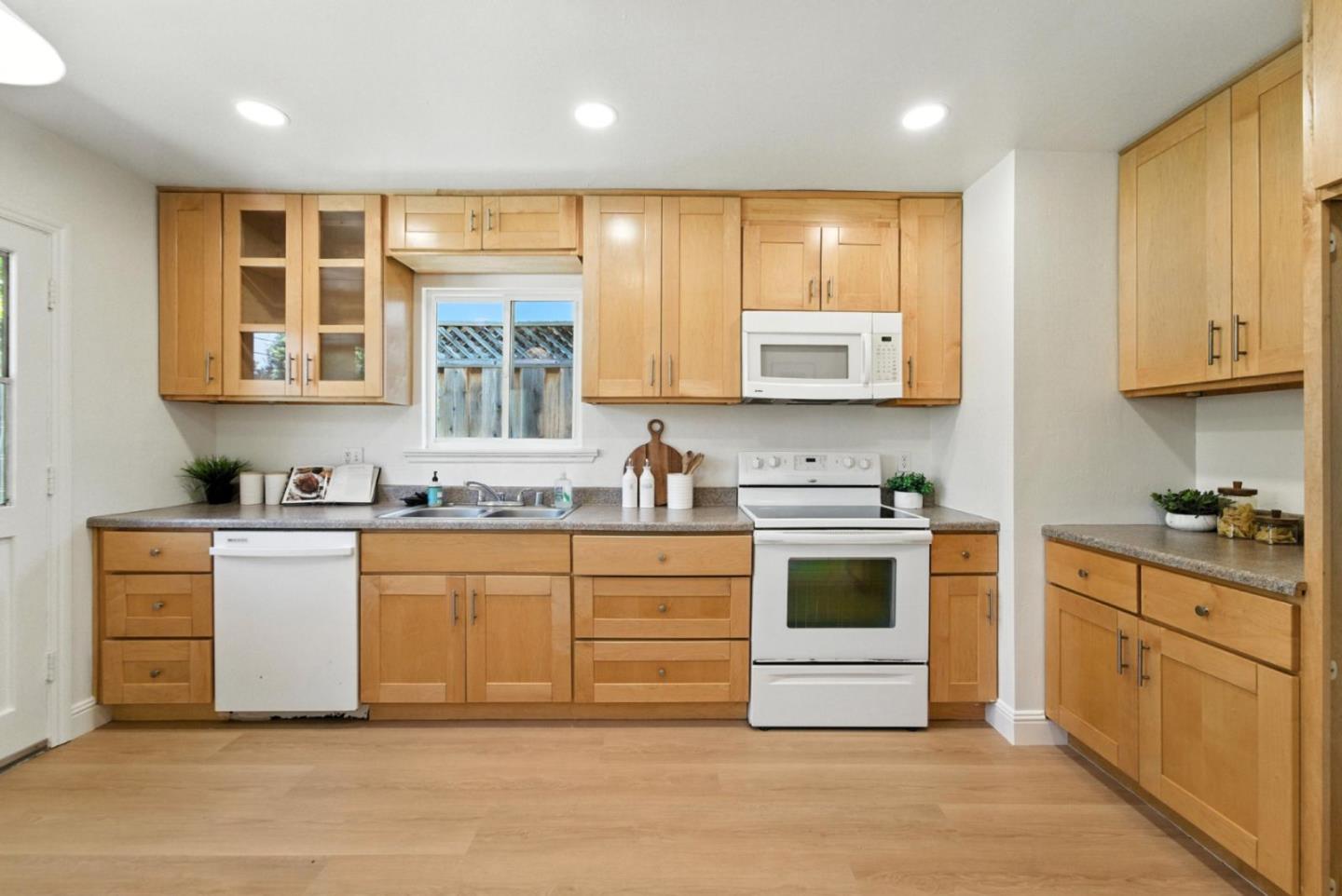 Detail Gallery Image 10 of 25 For 5608 Harvard Dr, San Jose,  CA 95118 - 3 Beds | 1 Baths