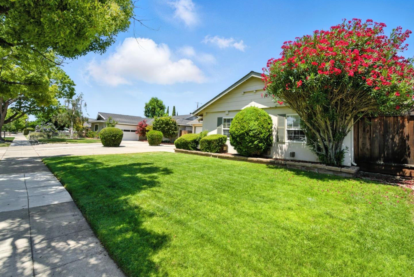 Detail Gallery Image 3 of 25 For 5608 Harvard Dr, San Jose,  CA 95118 - 3 Beds | 1 Baths