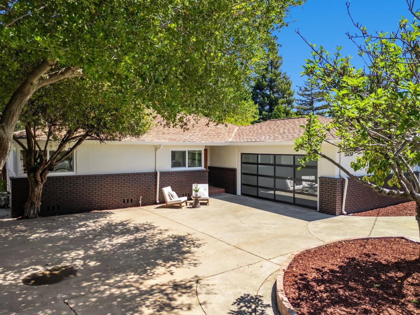 Detail Gallery Image 3 of 60 For 520 S Bayview Ave, Sunnyvale,  CA 94086 - 3 Beds | 2 Baths