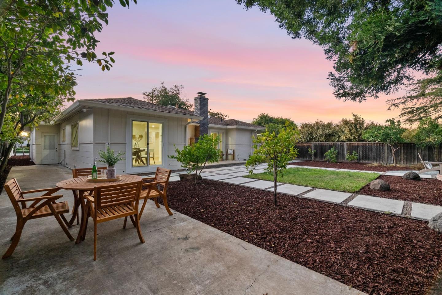 Detail Gallery Image 30 of 60 For 520 S Bayview Ave, Sunnyvale,  CA 94086 - 3 Beds | 2 Baths