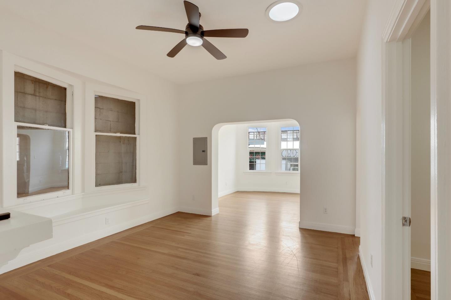 Detail Gallery Image 10 of 41 For 213 7th St, Oakland,  CA 94607 - – Beds | – Baths