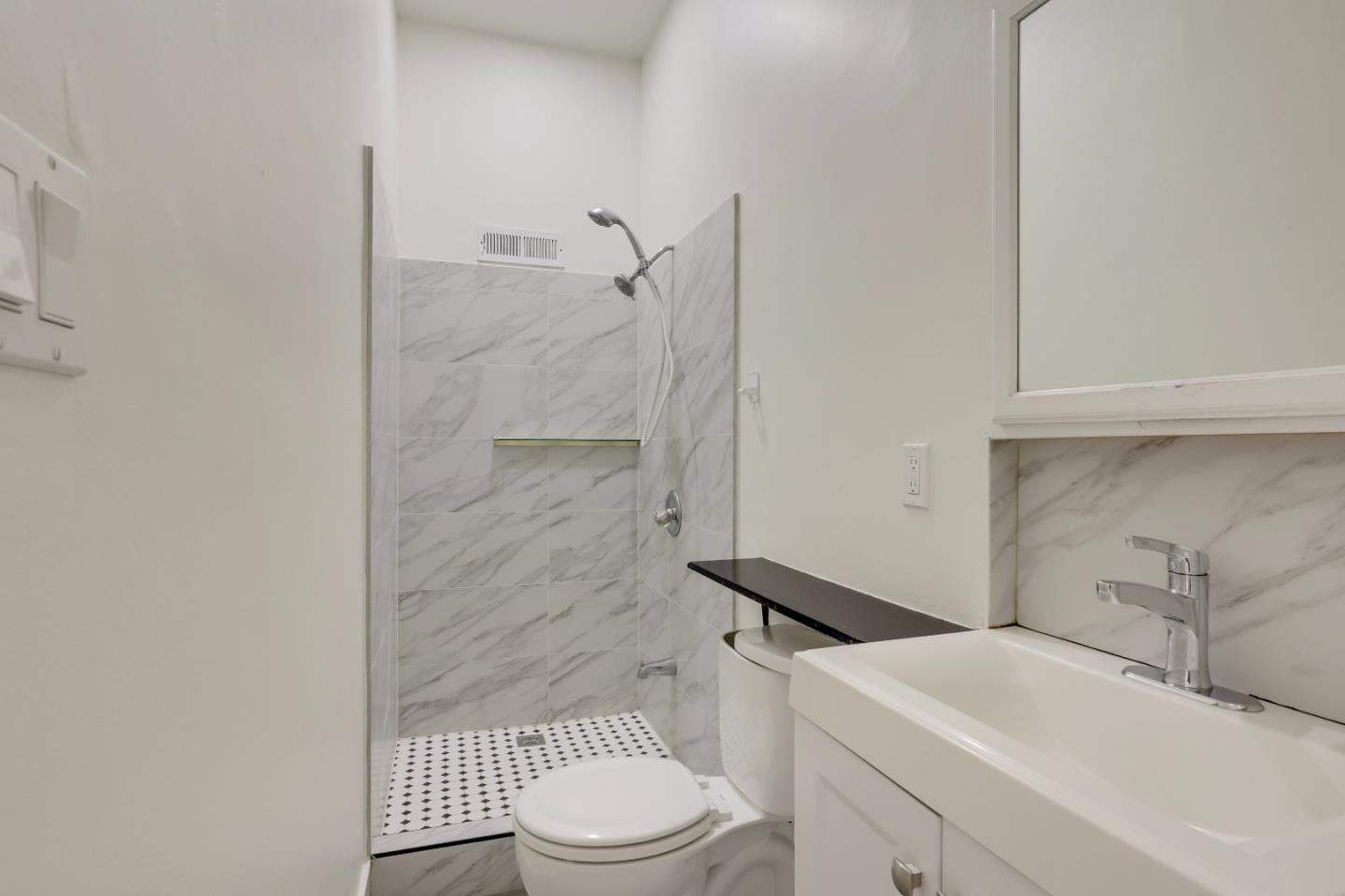 Detail Gallery Image 23 of 41 For 213 7th St, Oakland,  CA 94607 - – Beds | – Baths