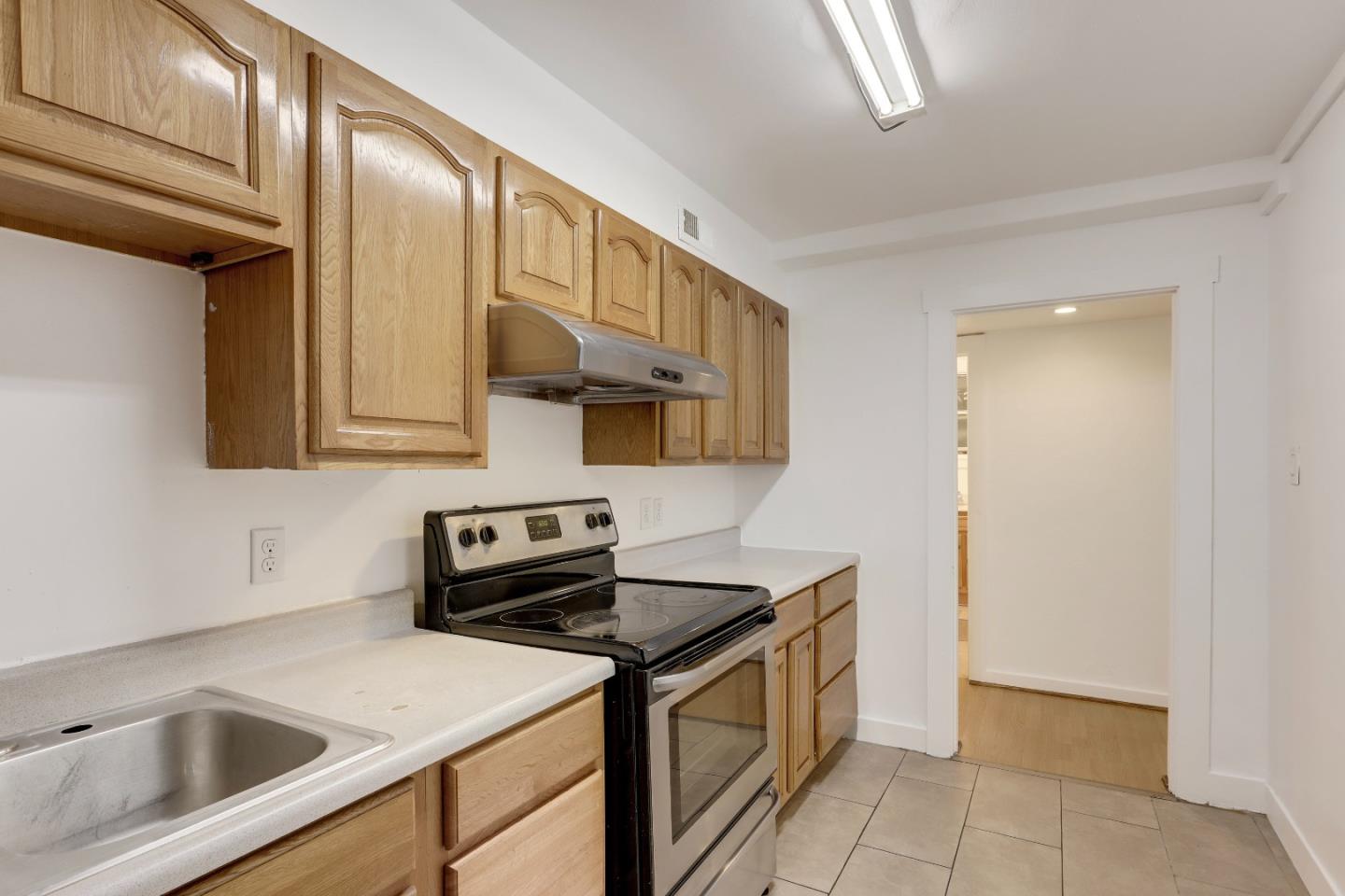 Detail Gallery Image 28 of 41 For 213 7th St, Oakland,  CA 94607 - – Beds | – Baths