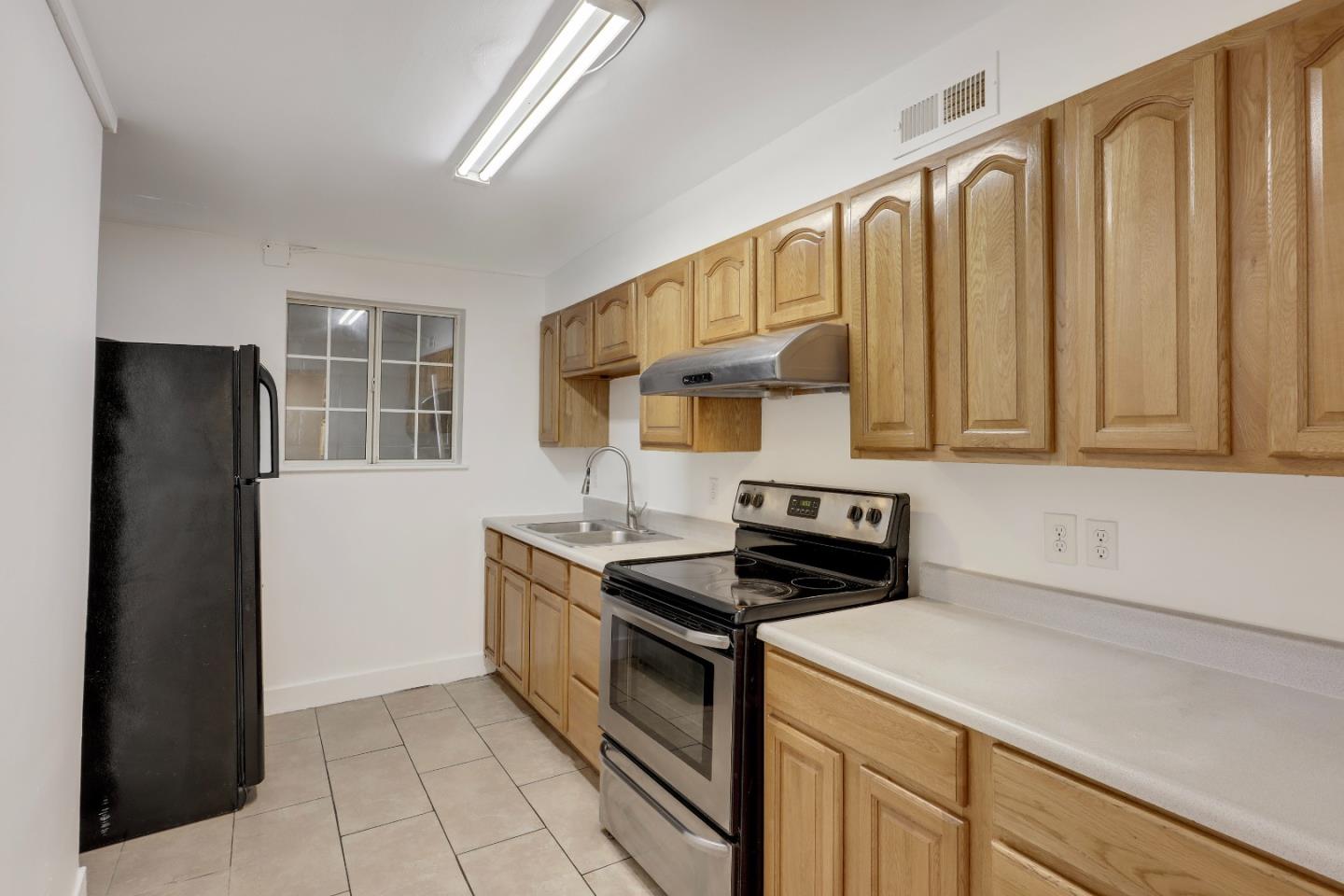 Detail Gallery Image 29 of 41 For 213 7th St, Oakland,  CA 94607 - – Beds | – Baths
