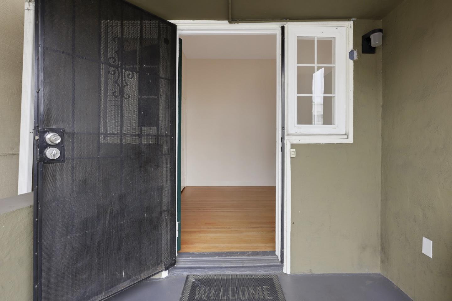 Detail Gallery Image 3 of 41 For 213 7th St, Oakland,  CA 94607 - – Beds | – Baths