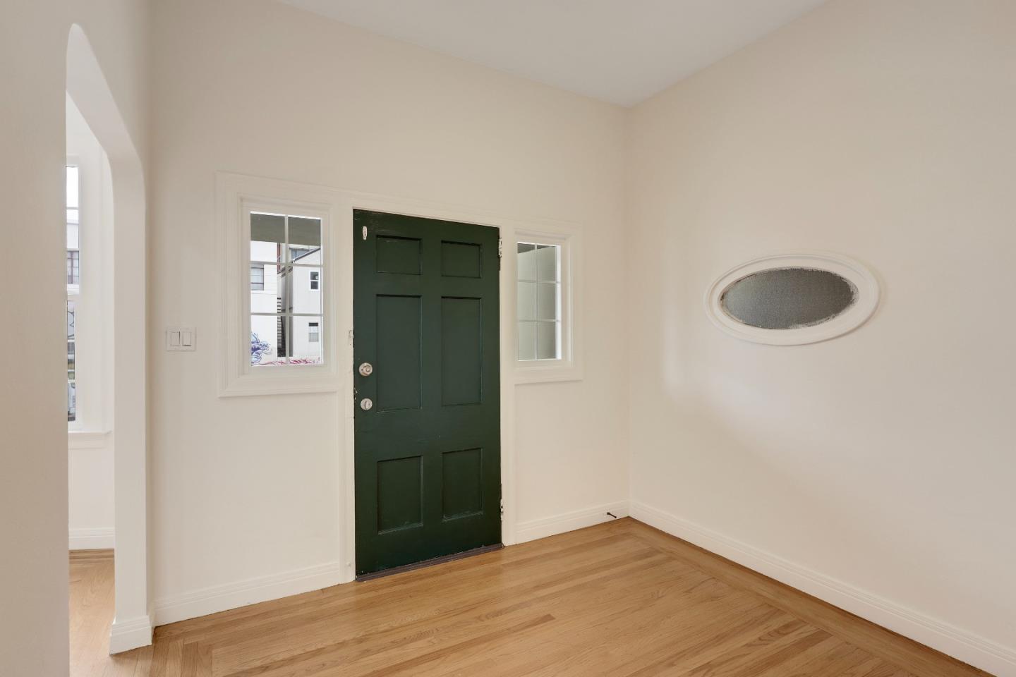 Detail Gallery Image 4 of 41 For 213 7th St, Oakland,  CA 94607 - – Beds | – Baths