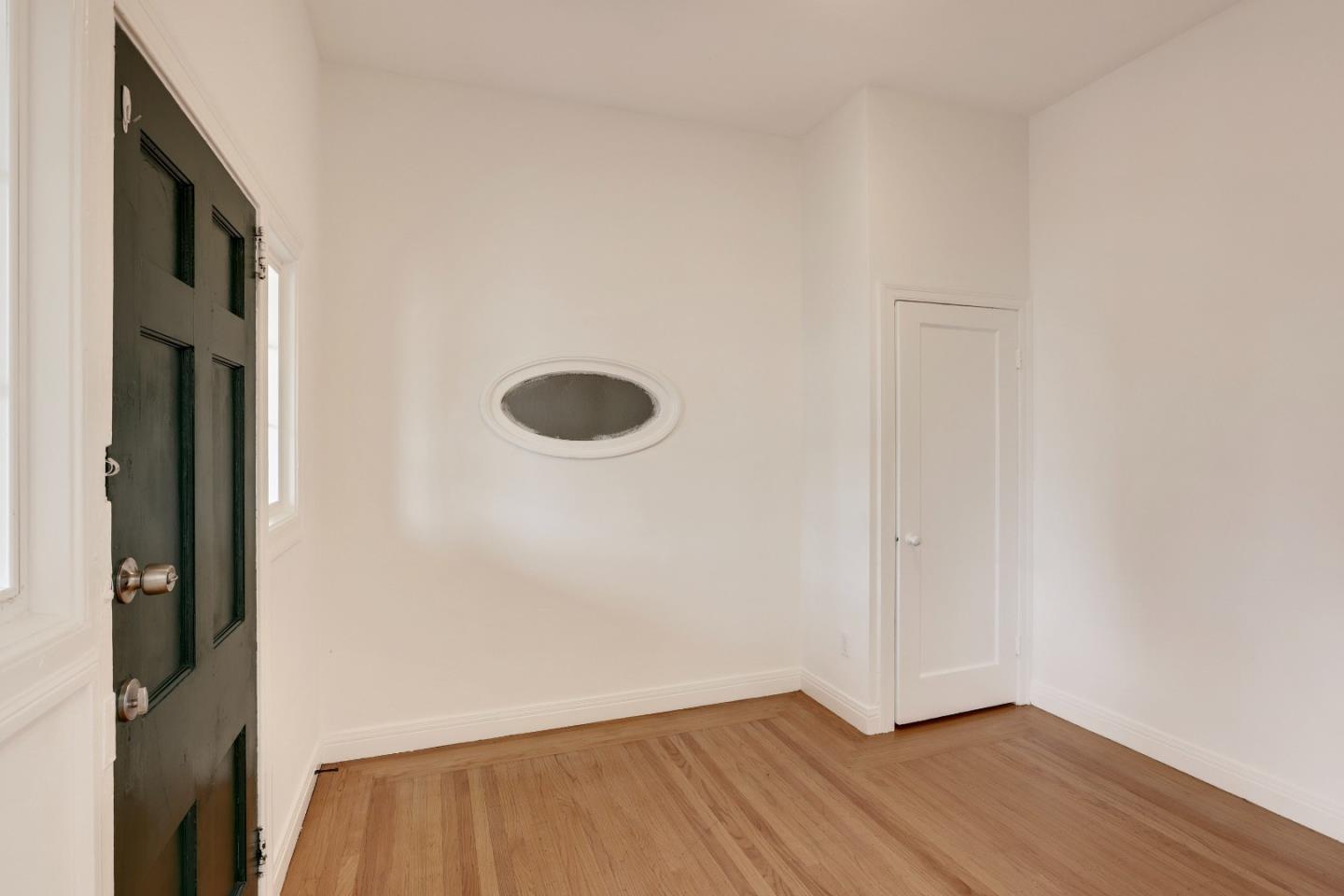 Detail Gallery Image 5 of 41 For 213 7th St, Oakland,  CA 94607 - – Beds | – Baths