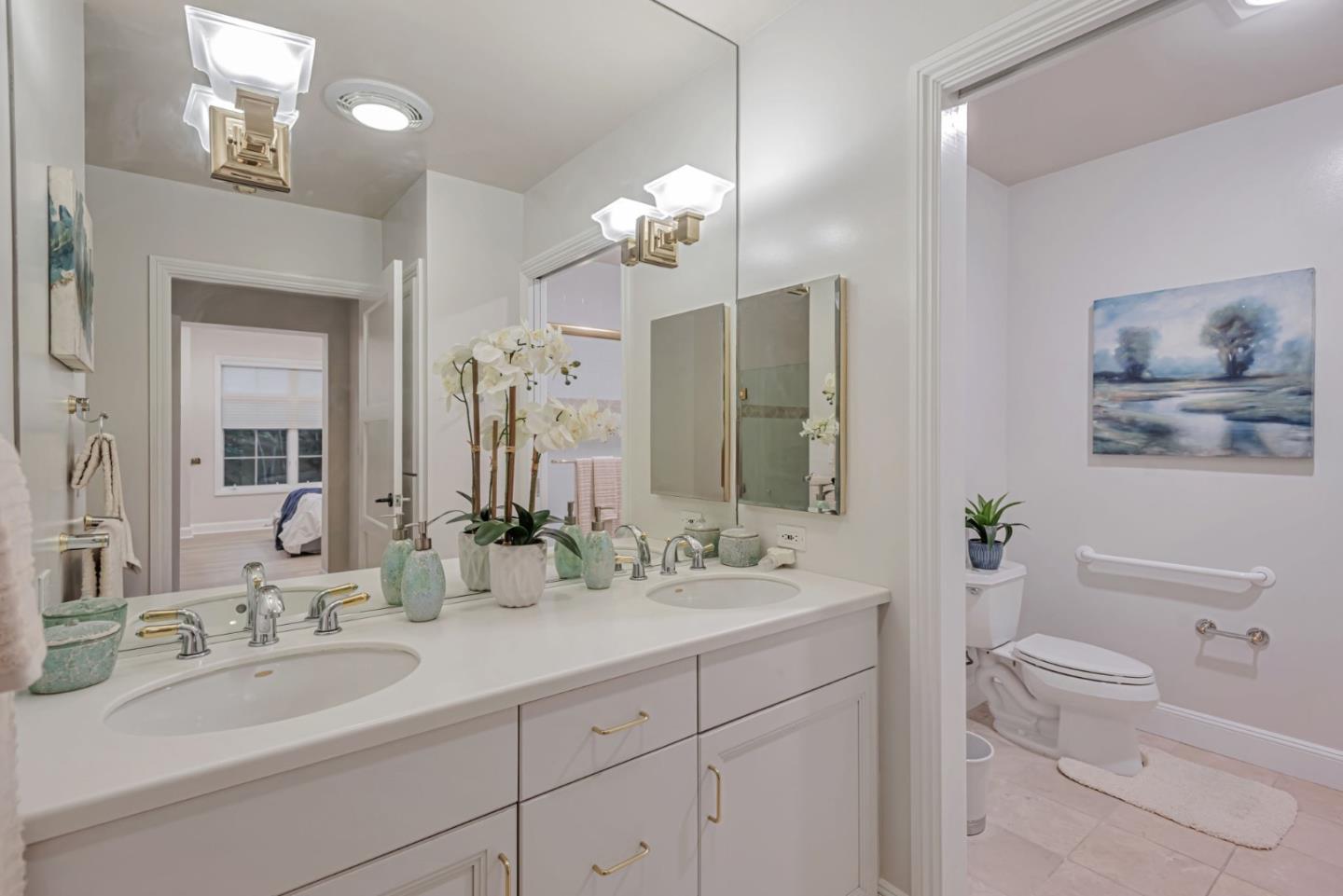 Detail Gallery Image 19 of 28 For 555 Byron St #105,  Palo Alto,  CA 94301 - 2 Beds | 2 Baths