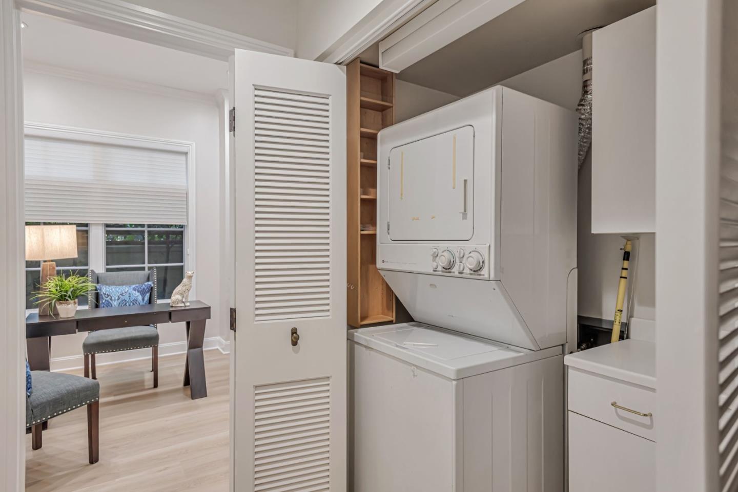 Detail Gallery Image 20 of 28 For 555 Byron St #105,  Palo Alto,  CA 94301 - 2 Beds | 2 Baths