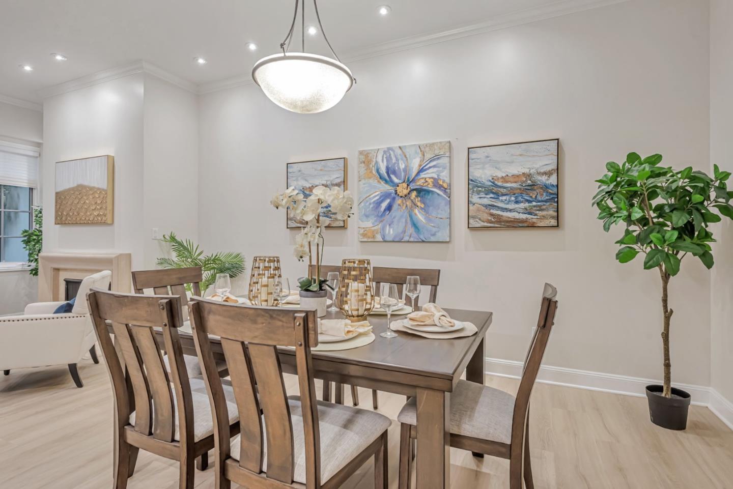 Detail Gallery Image 8 of 28 For 555 Byron St #105,  Palo Alto,  CA 94301 - 2 Beds | 2 Baths