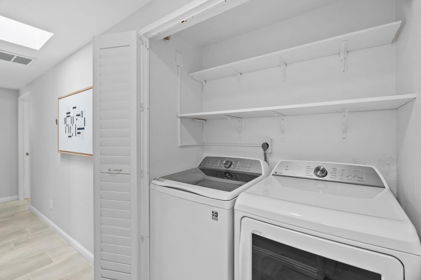 Detail Gallery Image 4 of 57 For 4671 Albany Cir #150,  San Jose,  CA 95129 - 2 Beds | 2 Baths