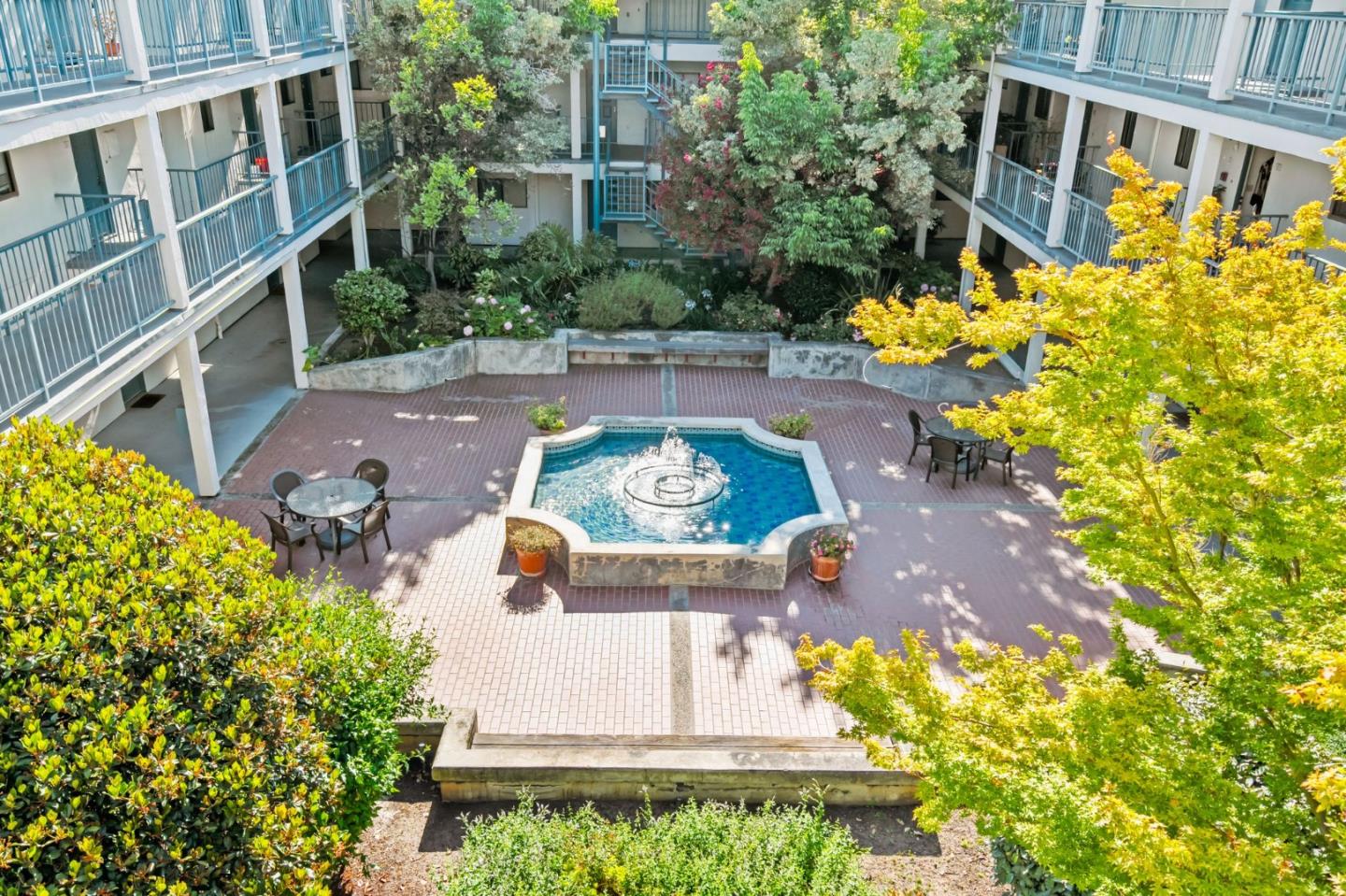 Detail Gallery Image 9 of 57 For 4671 Albany Cir #150,  San Jose,  CA 95129 - 2 Beds | 2 Baths