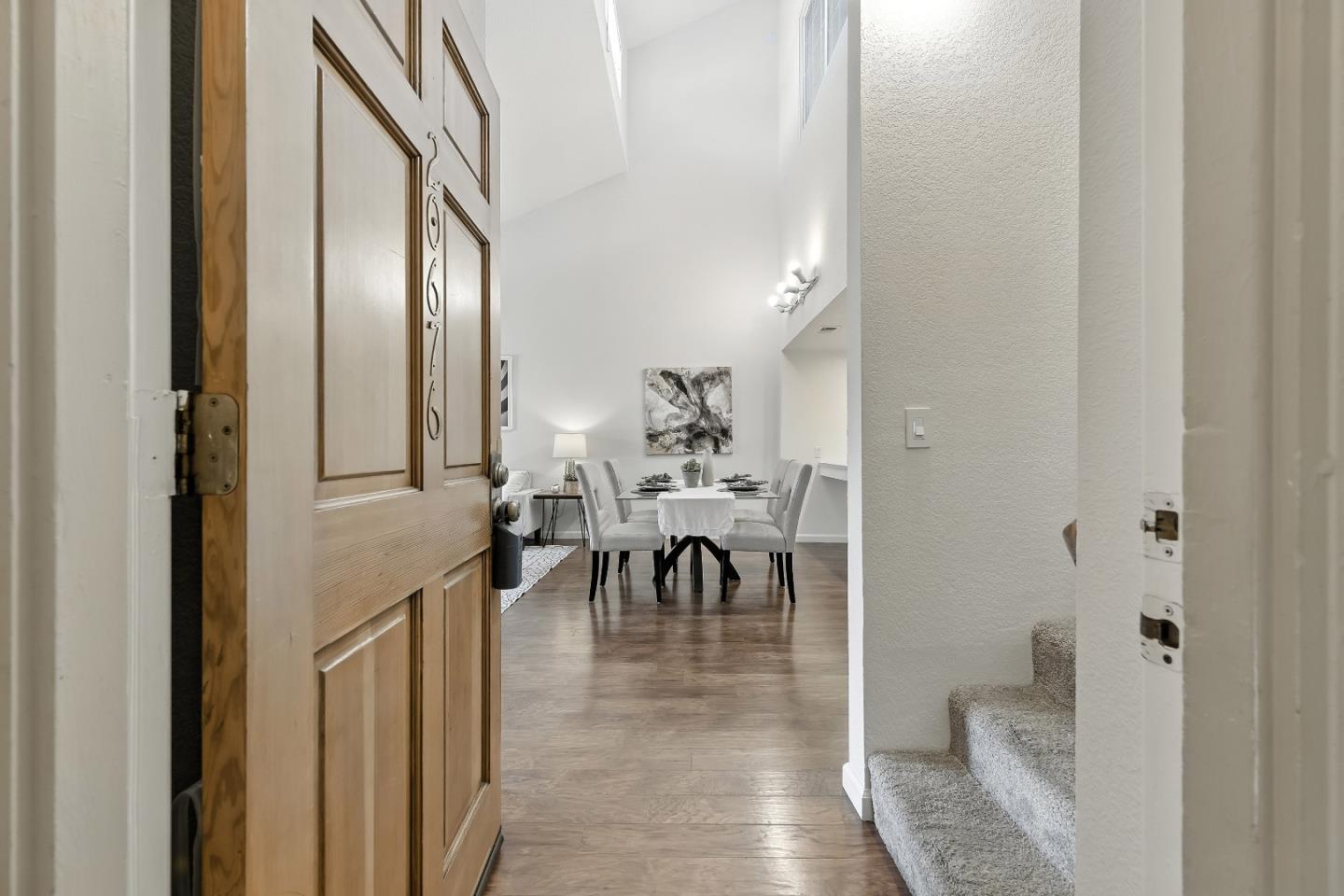 Detail Gallery Image 4 of 45 For 20676 Celeste Cir, Cupertino,  CA 95014 - 2 Beds | 2 Baths