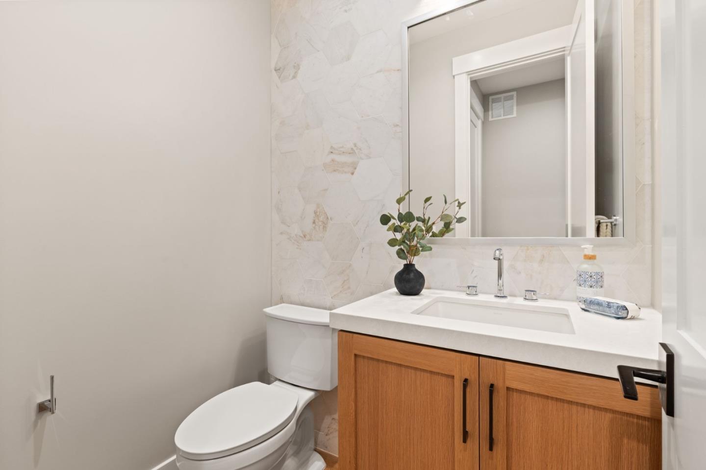 Detail Gallery Image 18 of 45 For 16166 E Mozart Ave, Los Gatos,  CA 95032 - 5 Beds | 4/1 Baths