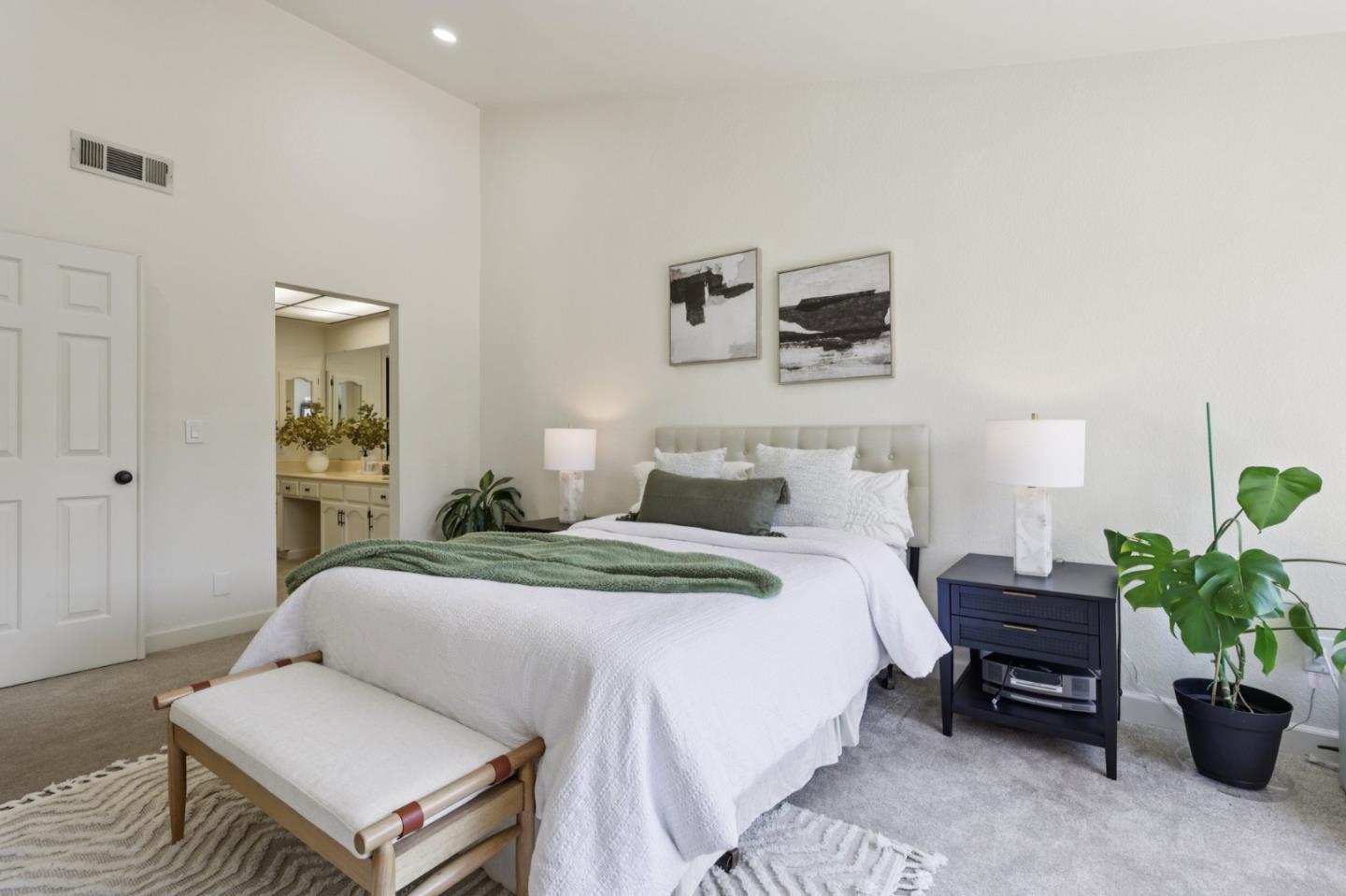 Detail Gallery Image 17 of 36 For 270 Ontario Rd, Milpitas,  CA 95035 - 3 Beds | 2/1 Baths