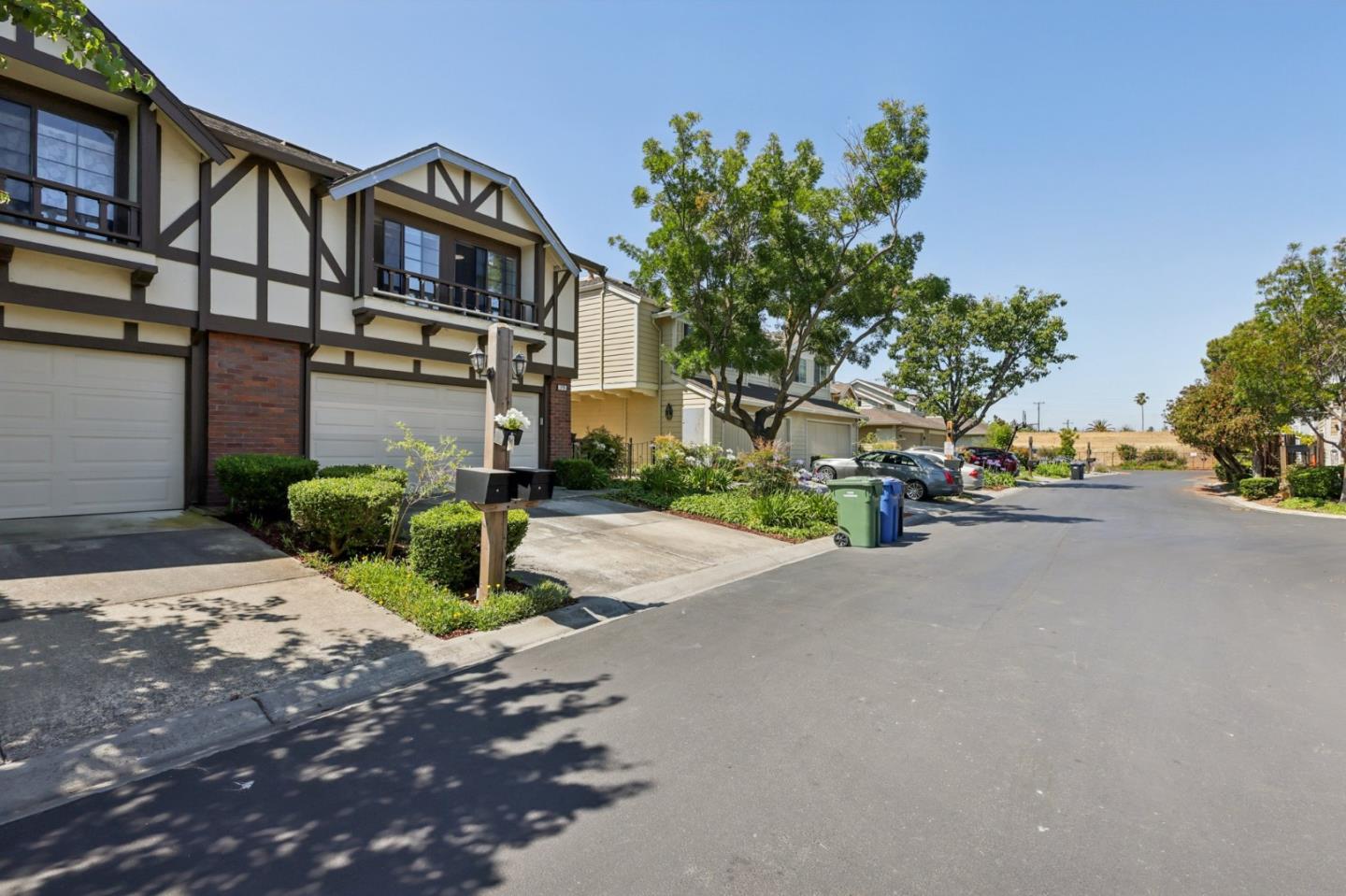 Detail Gallery Image 2 of 36 For 270 Ontario Rd, Milpitas,  CA 95035 - 3 Beds | 2/1 Baths