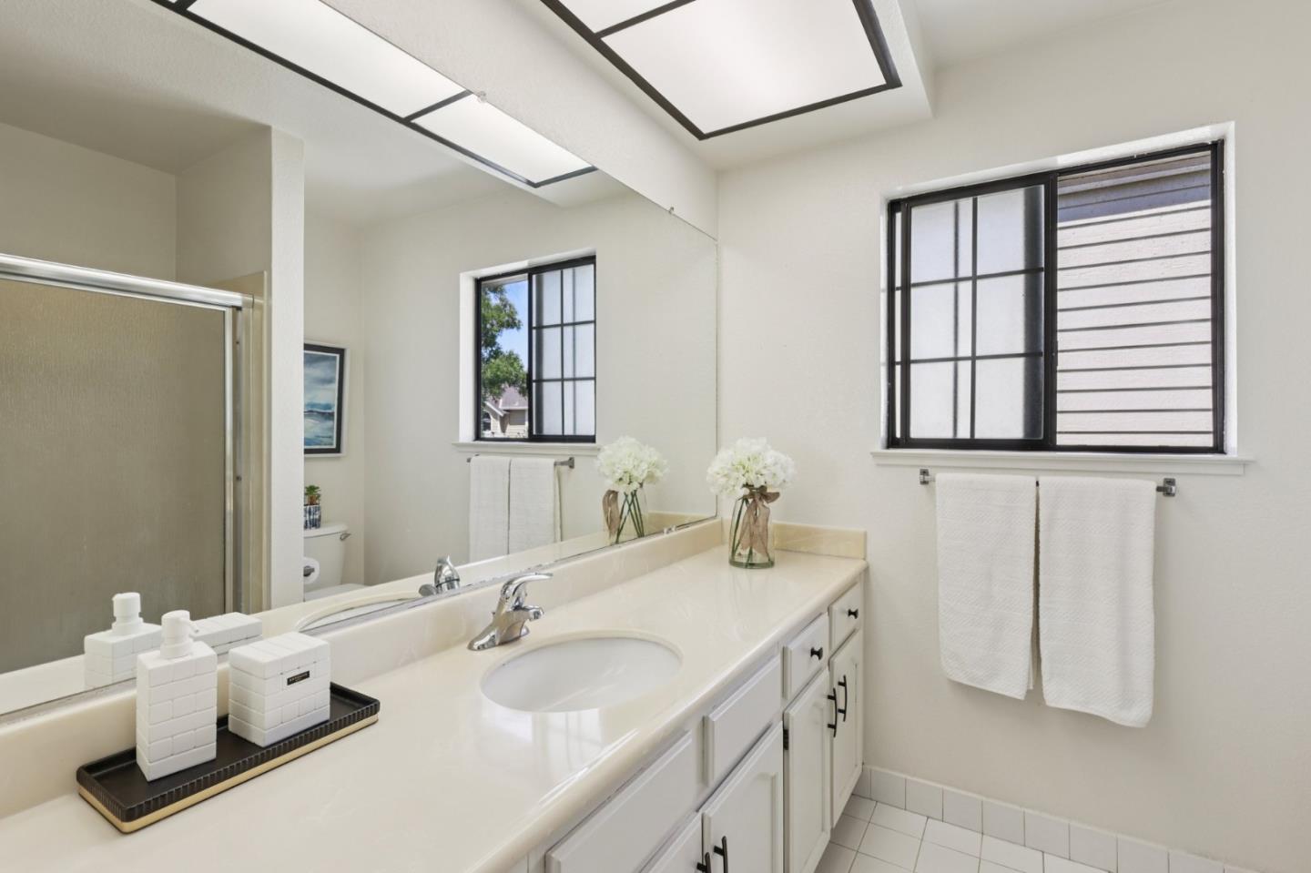 Detail Gallery Image 25 of 36 For 270 Ontario Rd, Milpitas,  CA 95035 - 3 Beds | 2/1 Baths