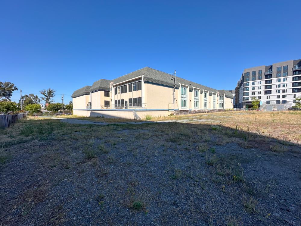 1810 El Camino Real, Burlingame, CA, 94010