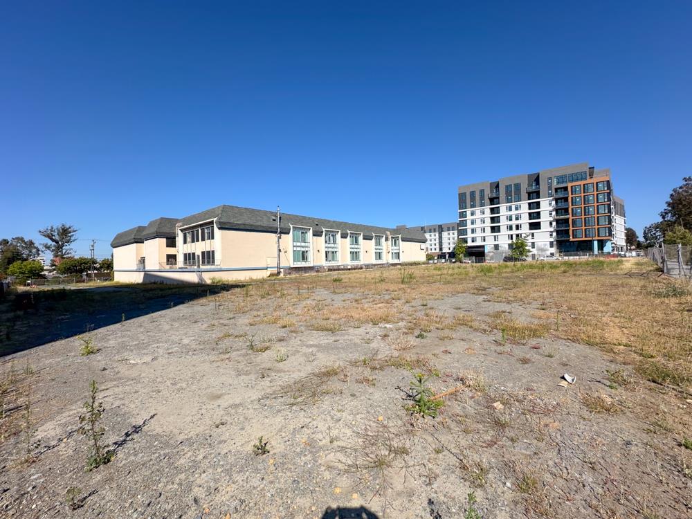 1810 El Camino Real, Burlingame, CA, 94010