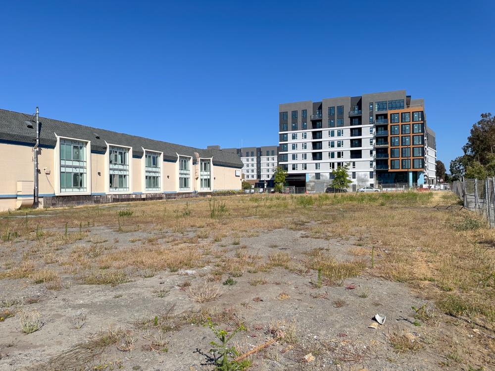 1810 El Camino Real, Burlingame, CA, 94010