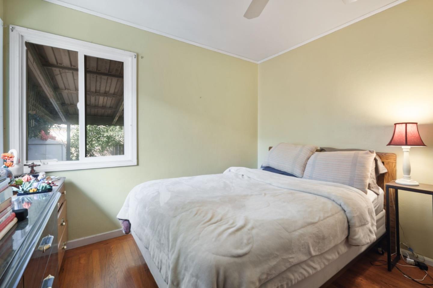 Detail Gallery Image 11 of 20 For 17315 via Flores, San Lorenzo,  CA 94580 - 3 Beds | 2 Baths