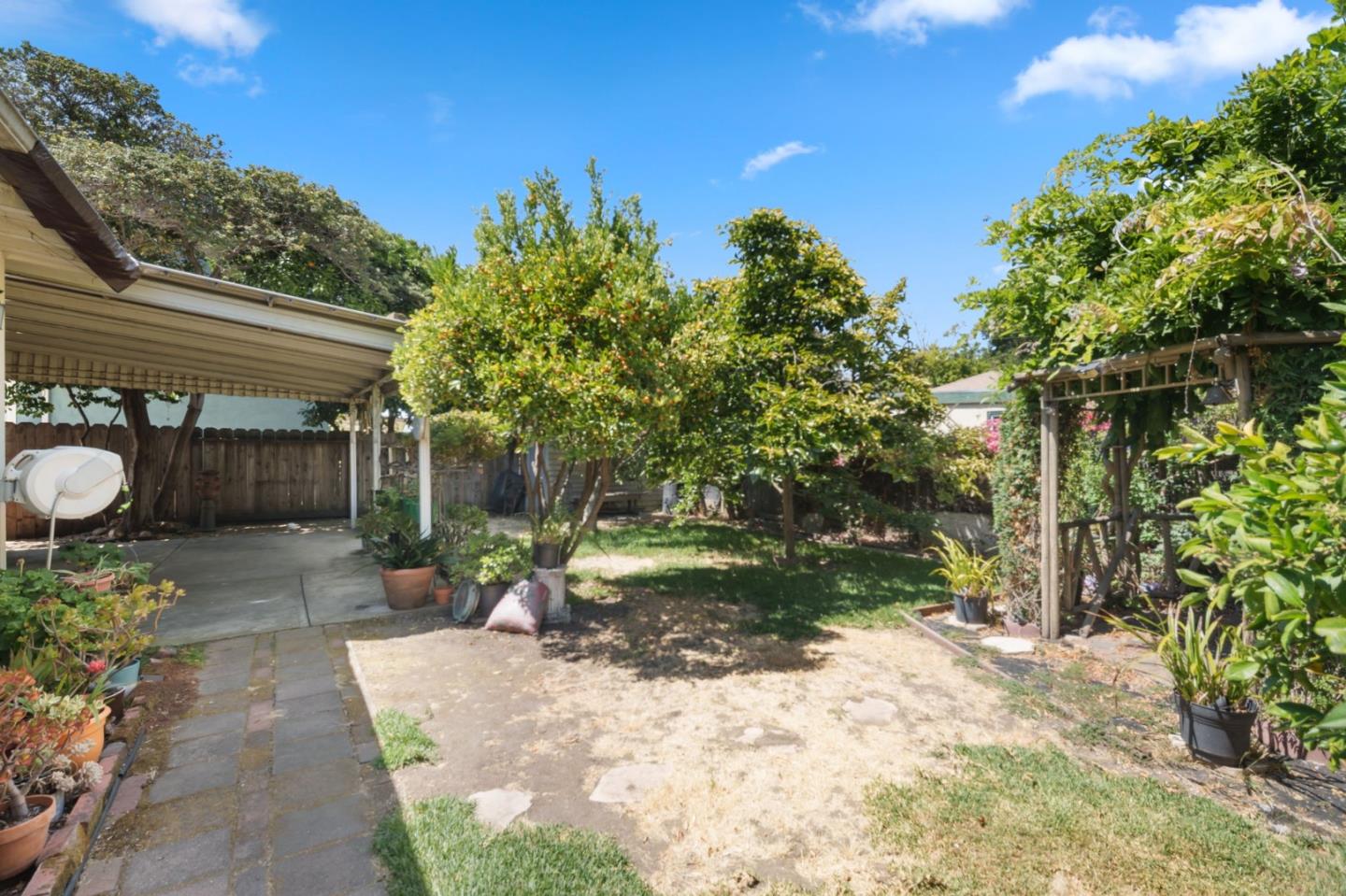 Detail Gallery Image 16 of 20 For 17315 via Flores, San Lorenzo,  CA 94580 - 3 Beds | 2 Baths