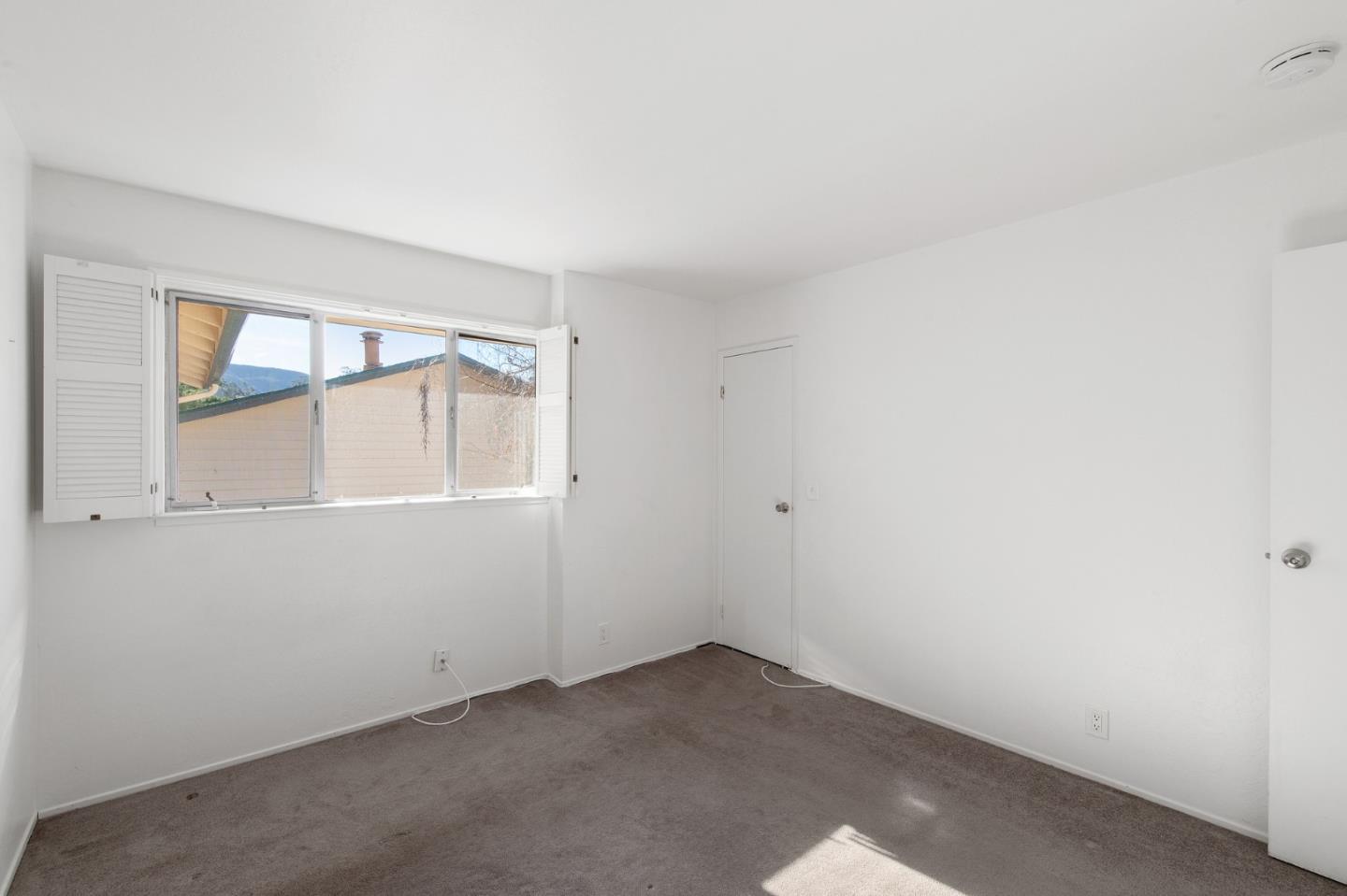 Detail Gallery Image 5 of 14 For 1358 Terra Nova Blvd, Pacifica,  CA 94044 - 2 Beds | 1/1 Baths